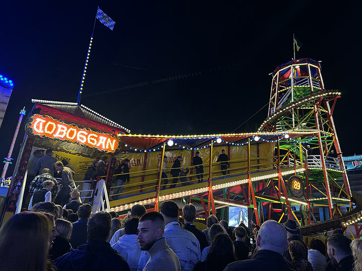 Toboggan auf dem Oktoberfest 2024  (Foto: Martin Schmitz)